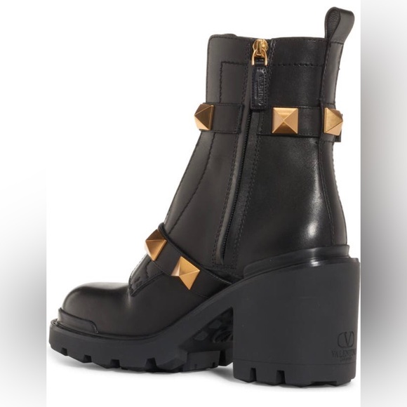 NIB $1690 Valentino Garavani Roman Stud Leather Lug Bootie in size 35! - Picture 2 of 6